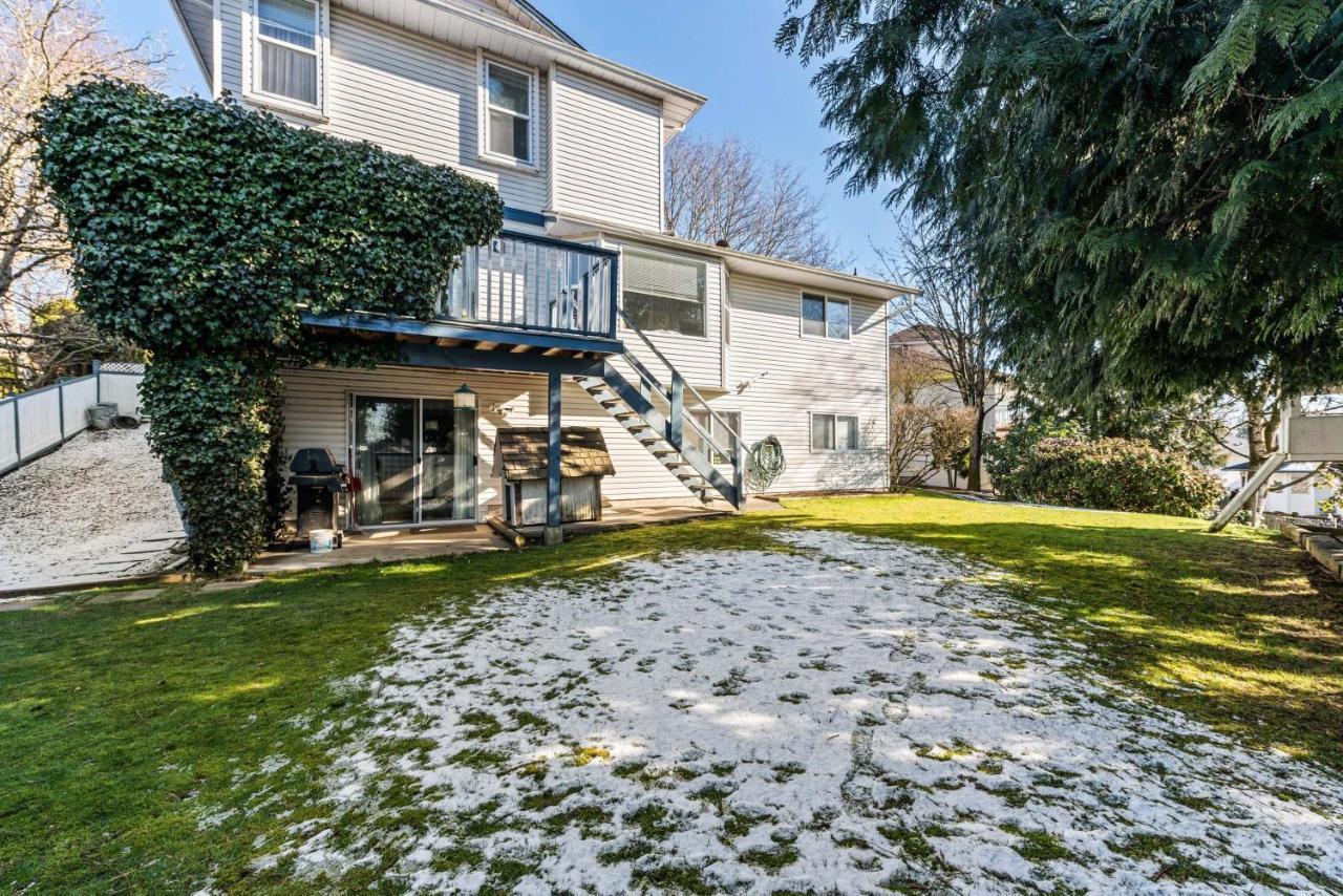 Anita'S Bed & Breakfast Private Rooms Downstairs Abbotsford Exterior photo
